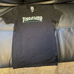 Rose Pattern logo Thrasher Tee
